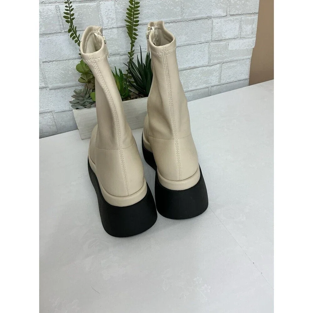 call it spring Women's  boots  Size 11 In New Condition With Out Box